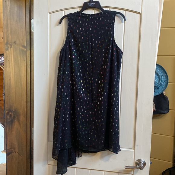 Like new. Alex Marie overlay flowing cocktail dress - Picture 5 of 9